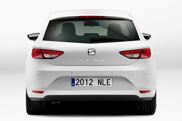 1342692719_seat-leon-official-pictures-leaked-photo-gallery2.jpg